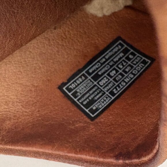 UGG Women's Distressed Size 8 Suede Clog Wood heeled_Size 9 - Picture 3 of 6